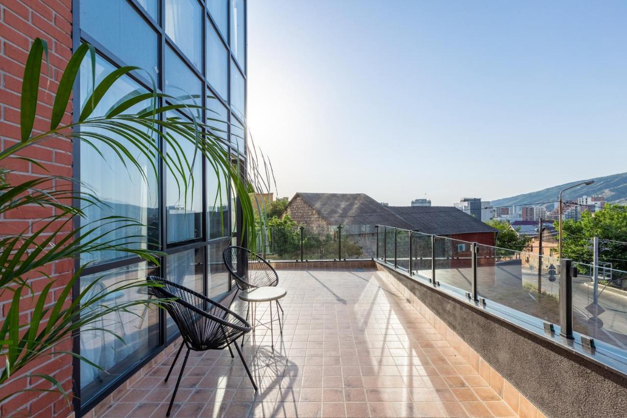 Biography Design Tbilisi Hotel Bagian luar foto