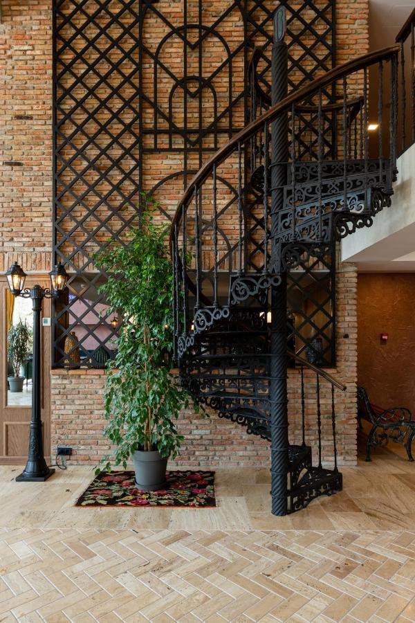 Biography Design Tbilisi Hotel Bagian luar foto