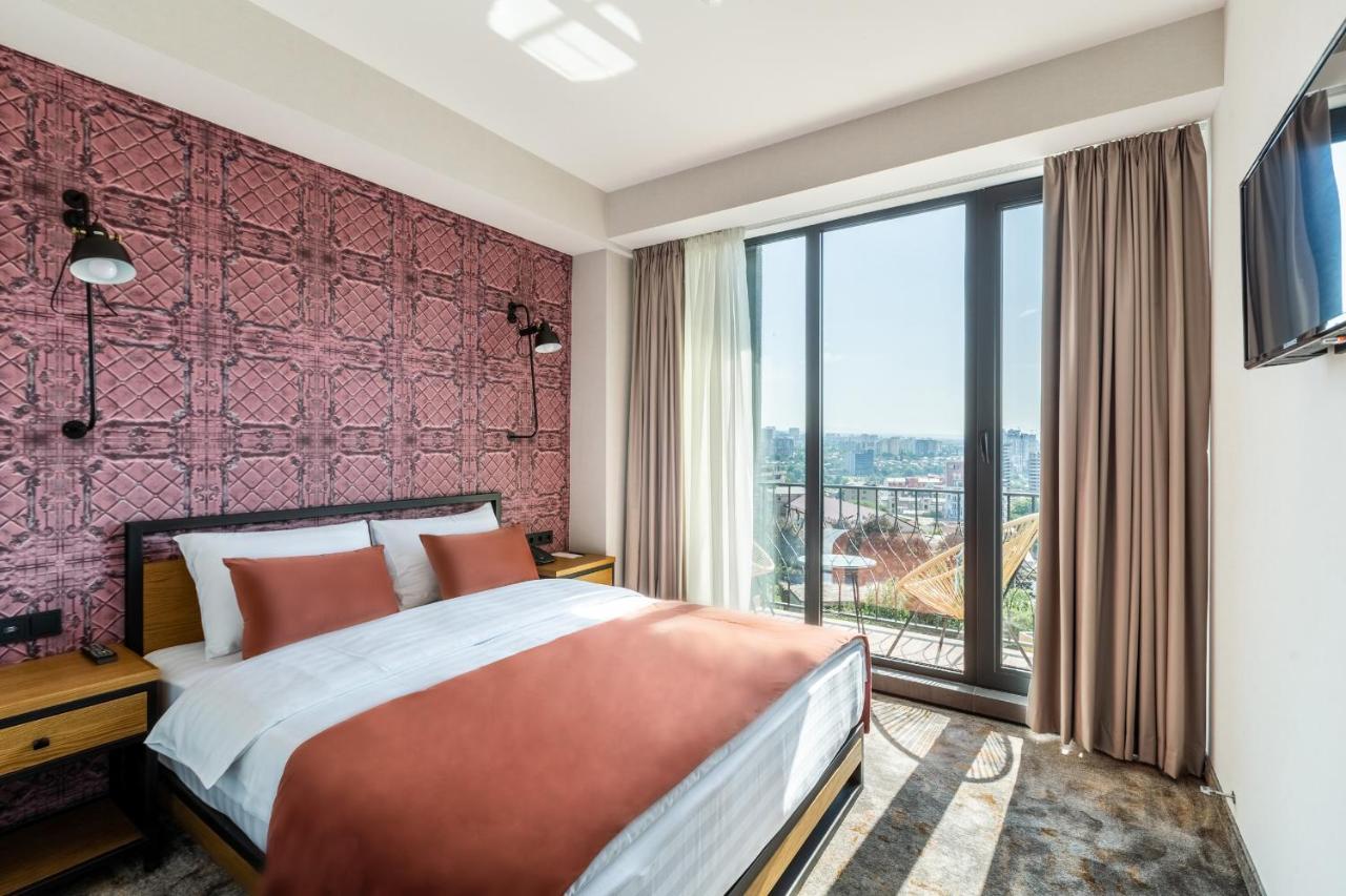 Biography Design Tbilisi Hotel Bagian luar foto